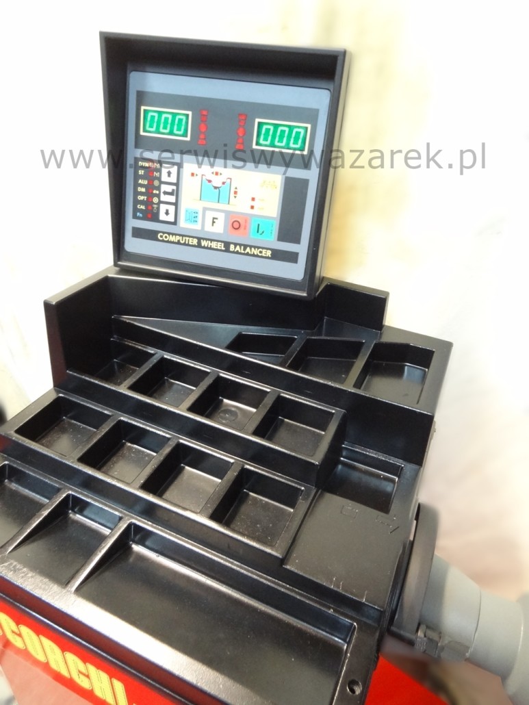 Wyważarka osobowa CORGHI EM 92